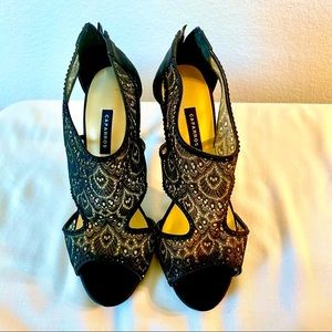 Sheer black lace look heeled dress shoe 8 1/5